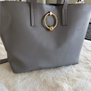 Elegant Gray Tote Bag with Gold Accent
